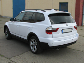 BMW X3 fóliázás: fényes fehér karosszéria fóliázás 9