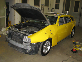 Chrysler 300C fényes sárga karosszéria fóliázás